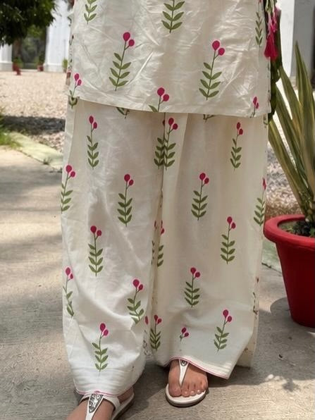 Cotton Comfort Farshi Set – Pure Cambric Elegance