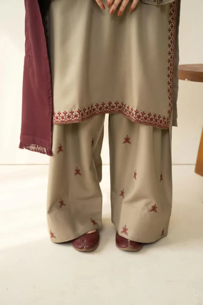 EMBROIDERED KHADDAR UF-4003
